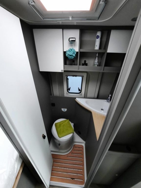 Fahrzeugabbildung LMC Innovan 600 Verfüg./Sparen Sie 15.981,- €