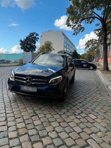 MERCEDES-BENZ Mercedes Benz GLC 250D 4MATIC AMG lain