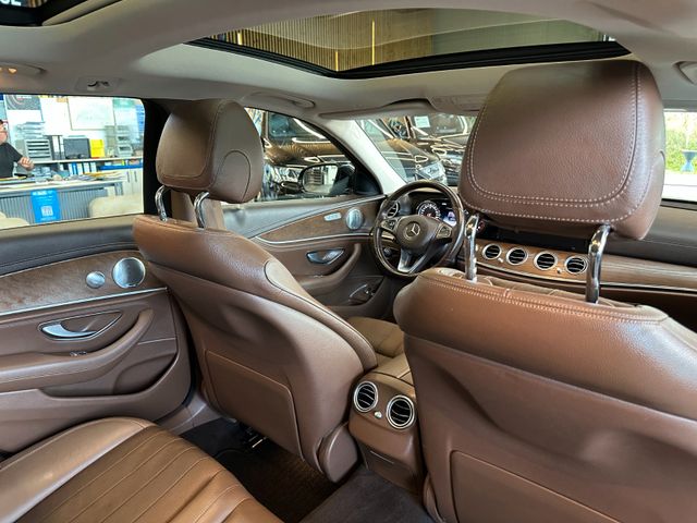 Mercedes-Benz E 350 *BURMESTER*KEYLES*PANO*AHK*ACC*StandHZ*