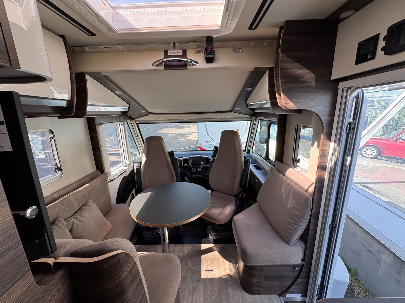 Fahrzeugabbildung Laika Ecovip H 2109 **1.Hd.-kein Mietwagen**