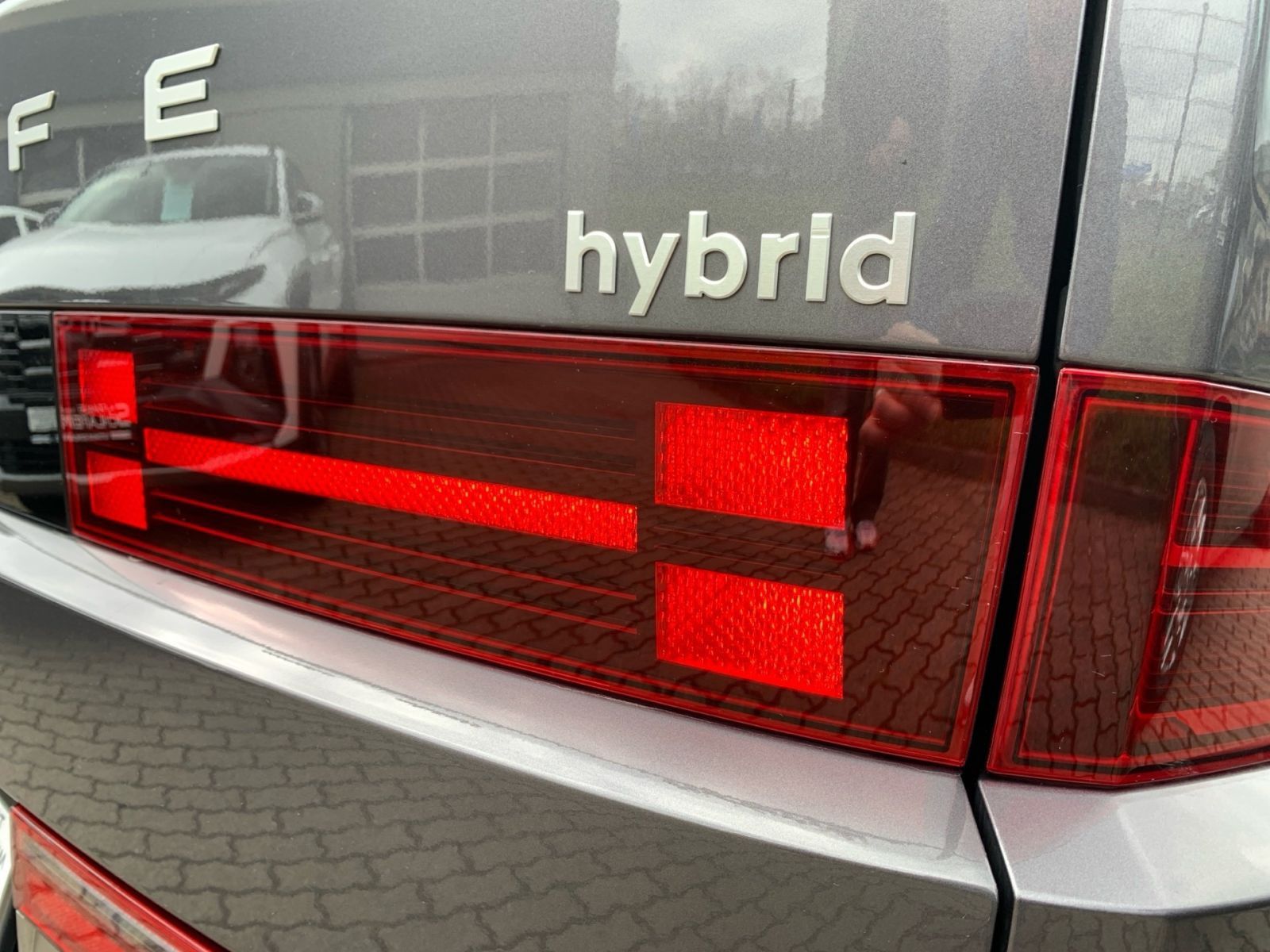 Fahrzeugabbildung Hyundai SANTA FE 1.6T-GDI Signature Hybrid Digital Key