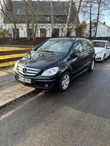 Mercedes-Benz B 200 - - gebrauchte Mercedes-Benz B 200 aus dem Jahr 2005