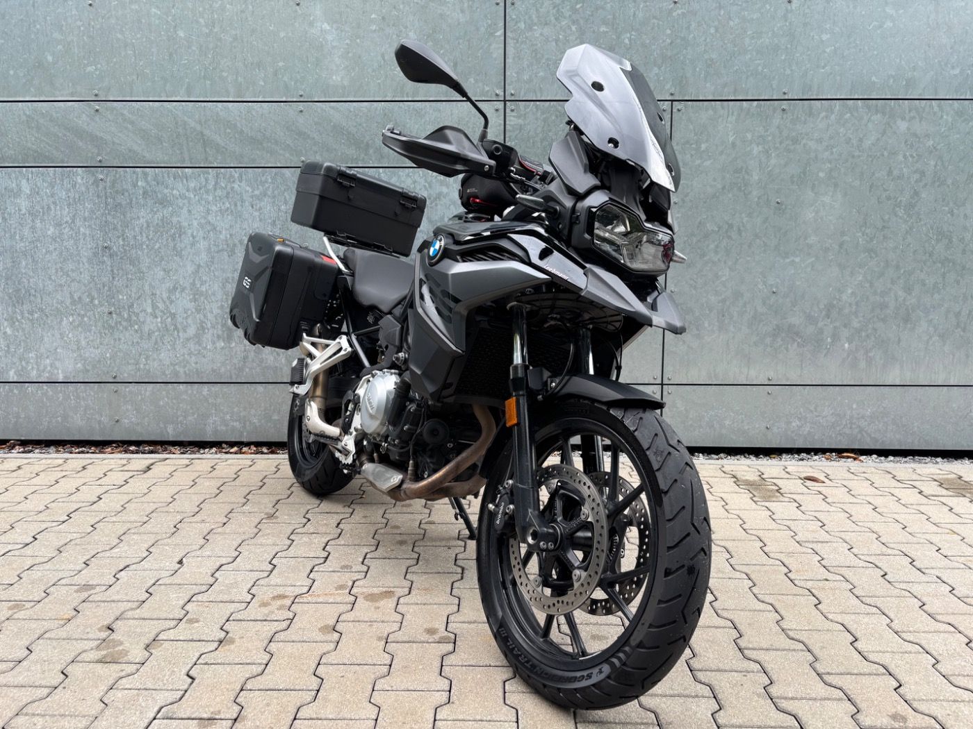 Fahrzeugabbildung BMW F 750 GS Triple Black 3 Pakete Tieferlegung Koff