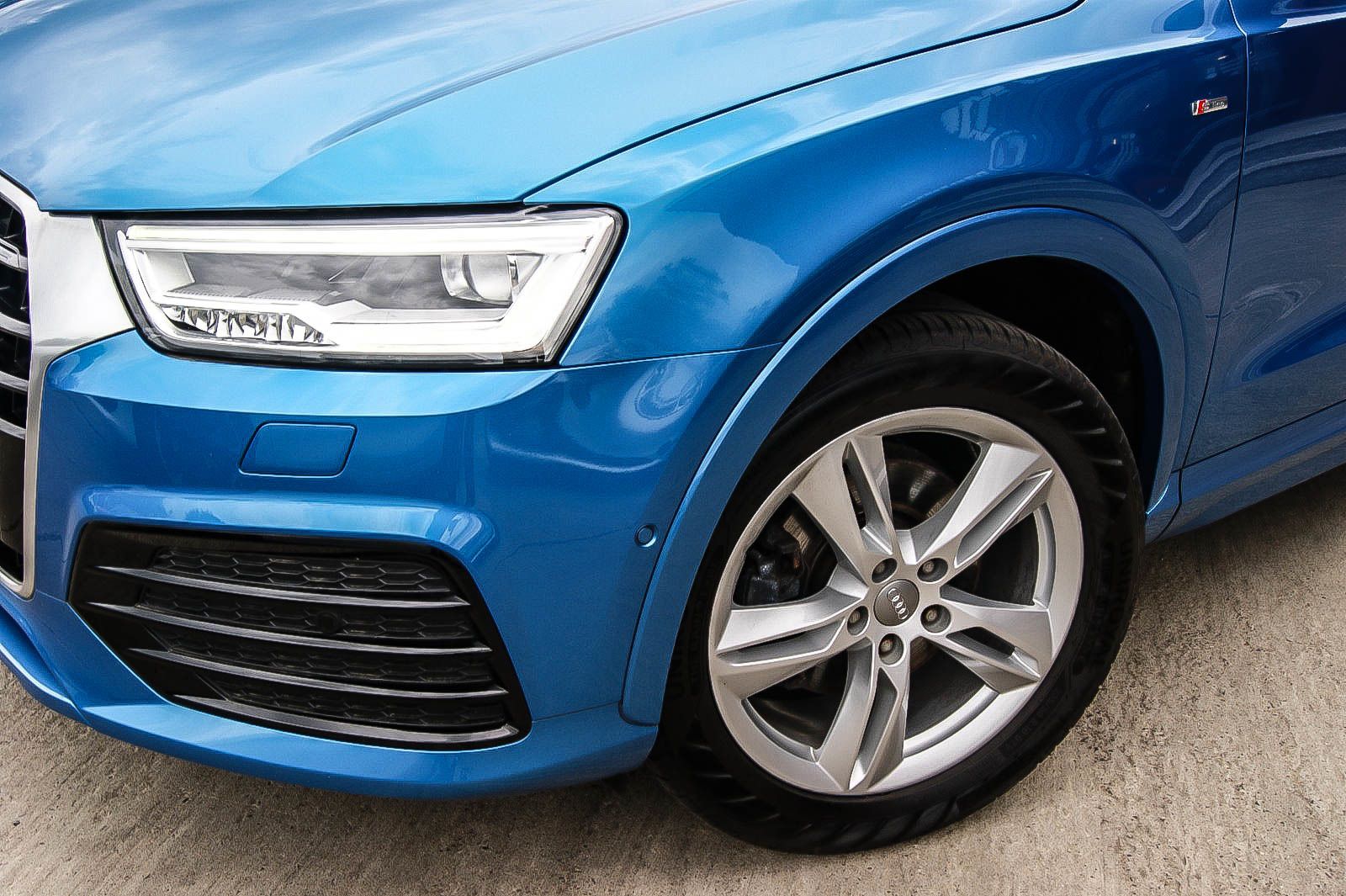 Fahrzeugabbildung Audi Q3 14 TFSI S-LINE PANORAMA LED KAMERA MMI 1.HAND