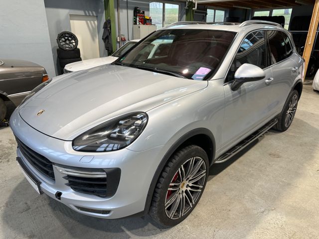 Porsche Cayenne Turbo/1.Hand/8.600km!/Burmester/PDLS+