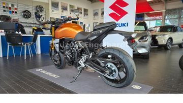Suzuki GSX 8T