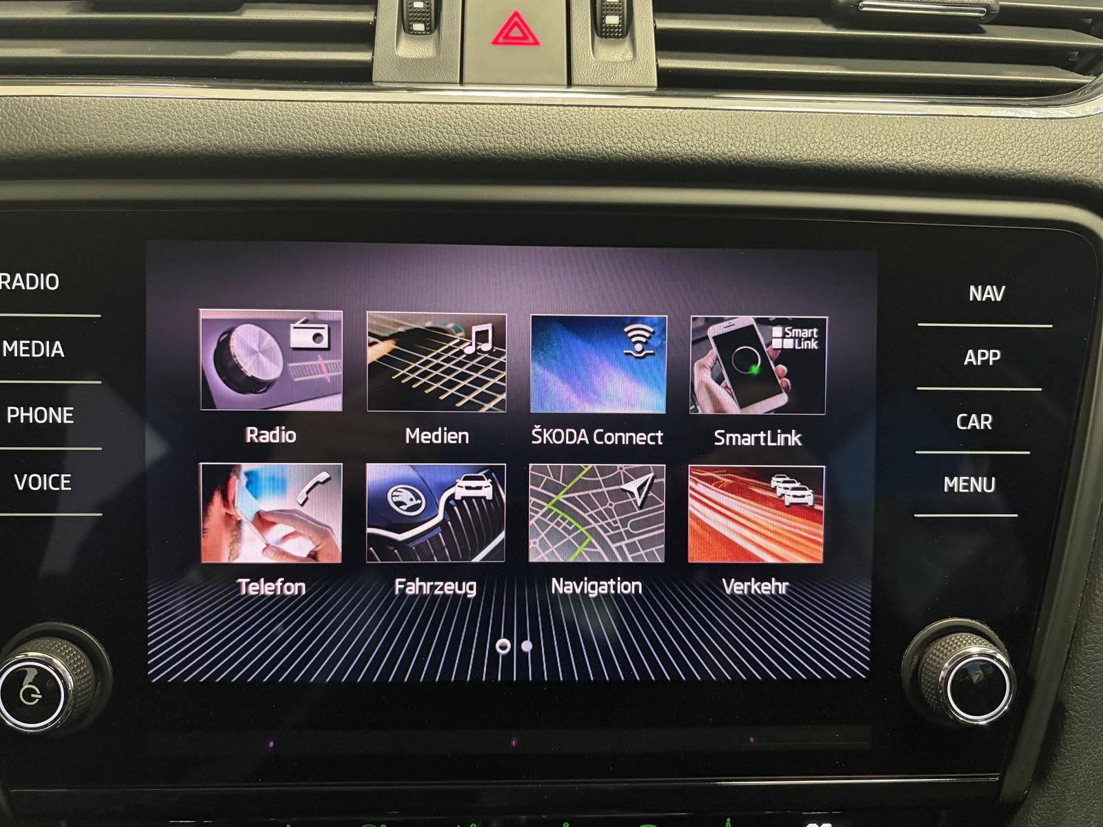 Fahrzeugabbildung SKODA Octavia 1.5 TSI Ambition APP+NAVI+2-Z-KLIMA+RFK+