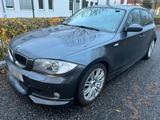 BMW e87 130i - BMW 130: 130i
