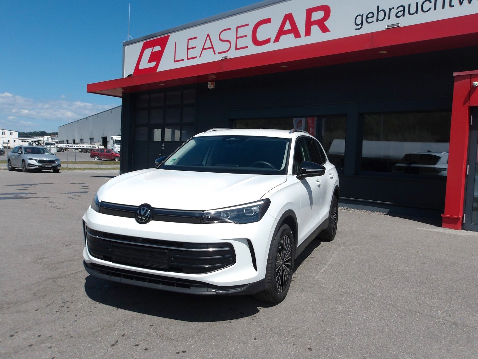Volkswagen Tiguan 1.5 eTSI Goal "Navi,Kamera" EXP € 22990.- imagem 2