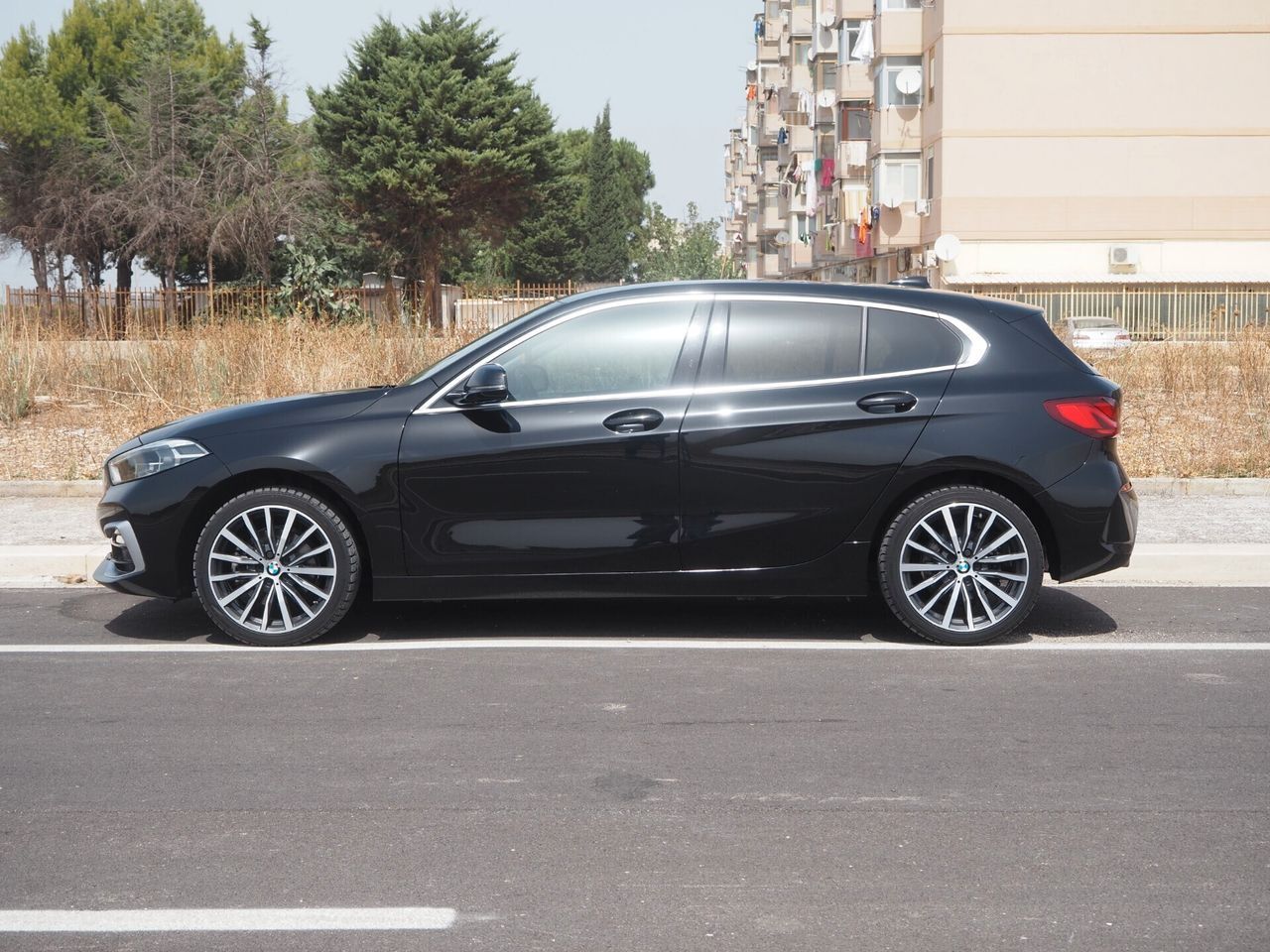 BMW Bmw 118d 5p. Luxury autom imagem 3