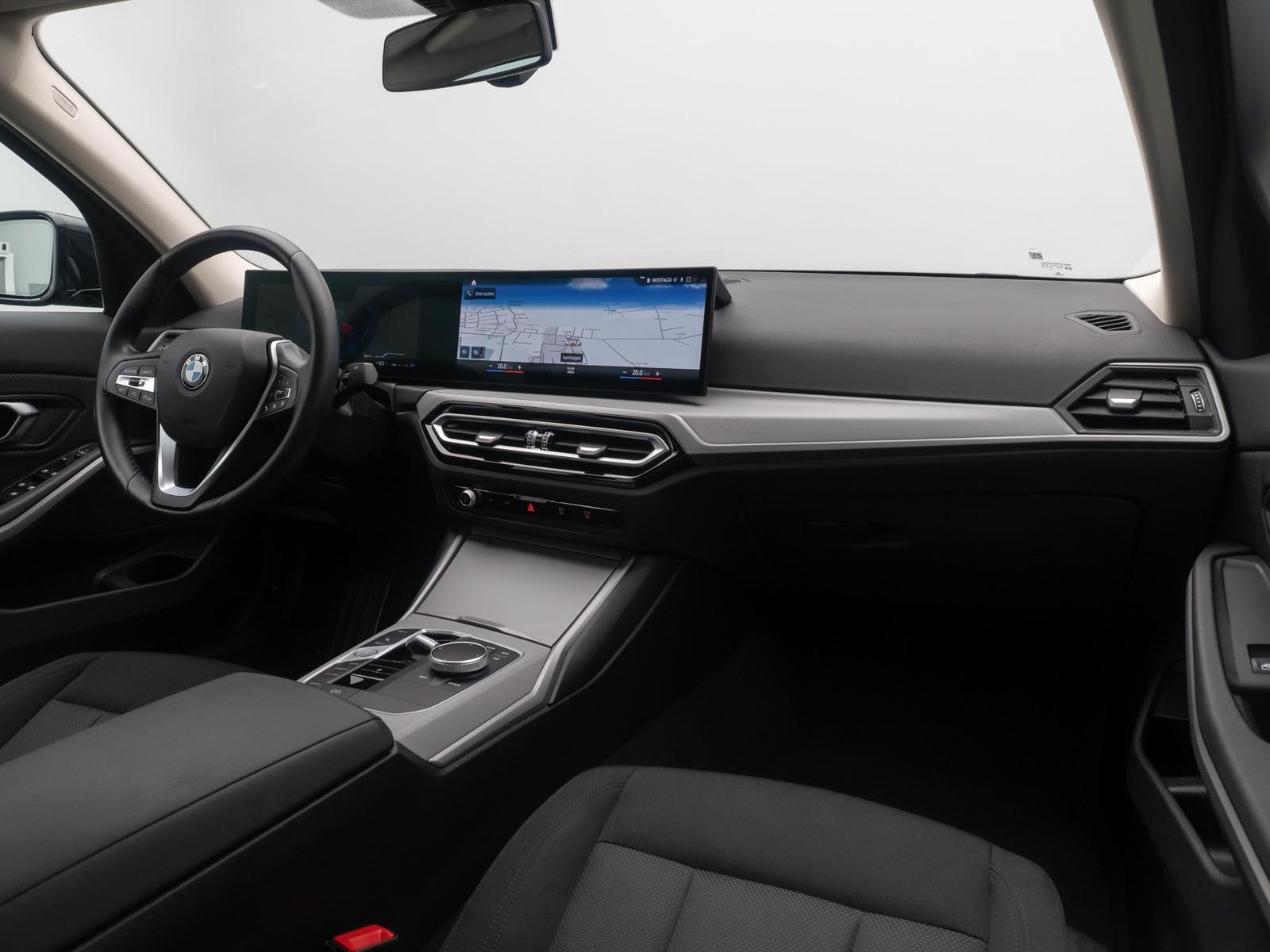 BMW 318i  Widscreen PDC GeschwindigReg DAB Cockpit+