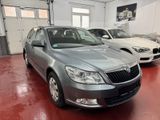 Skoda Octavia 1.6 Lim. Classic - Skoda Octavia mit Benzin-Antrieb: Limousine, 1.6