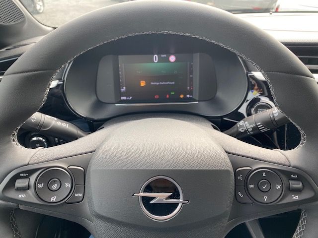 Fahrzeugabbildung Opel Corsa F 1.2 Turbo// Navi, KlimaAT, RFK, PDC v+h,