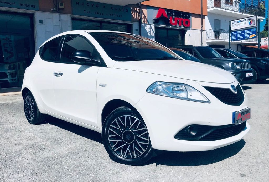 Image of Lancia Ypsilon