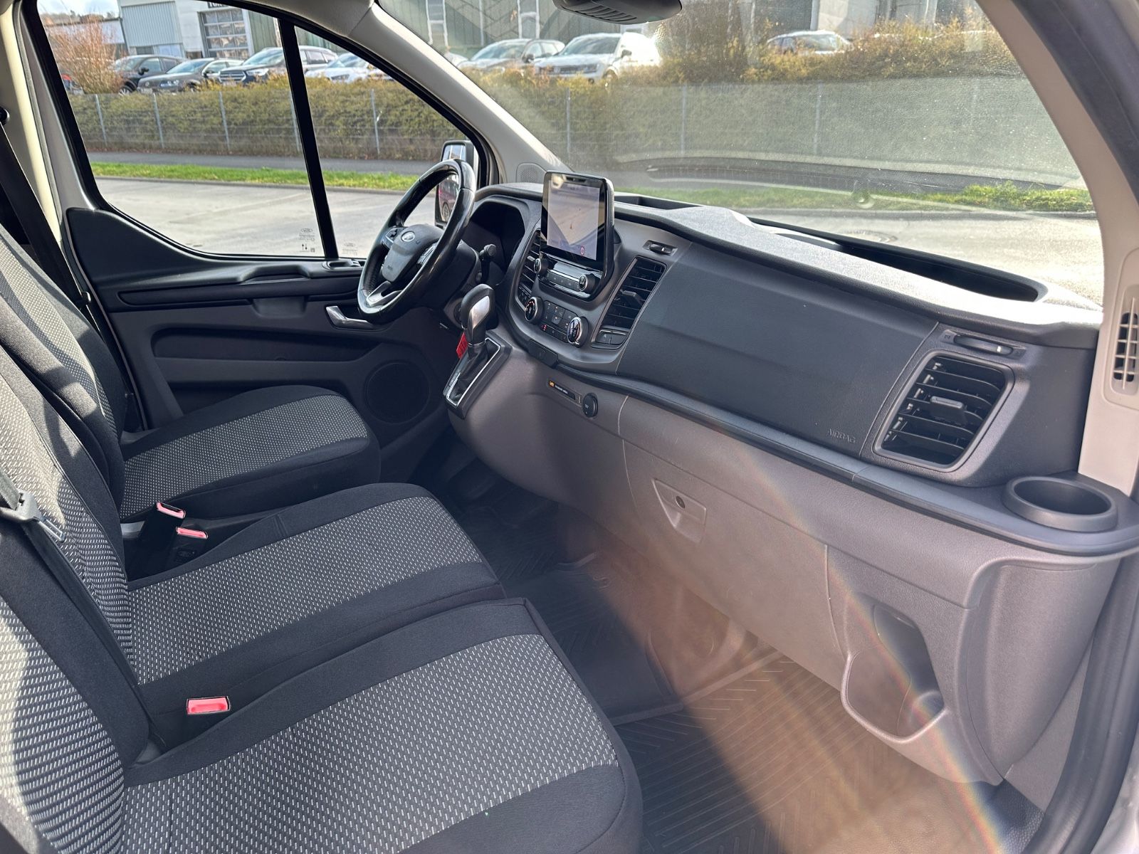 Fahrzeugabbildung Ford Transit Custom Kasten 300 Autom./Navi/Kamera/AHK