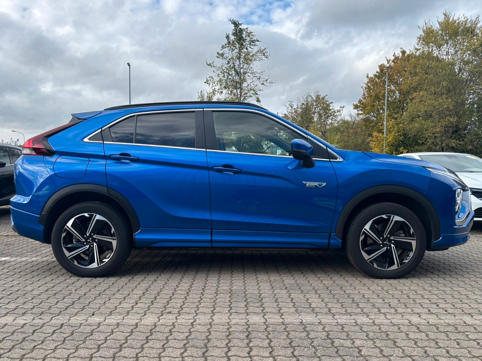 Fahrzeugabbildung Mitsubishi Eclipse Cross PHEV PLUS