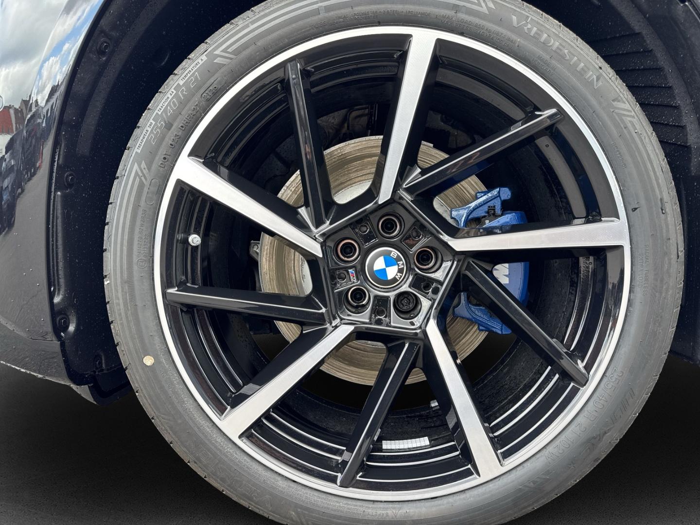 BMW iX3 40 M Sport LMR 21'' Sportpaket HUD AHK Sound