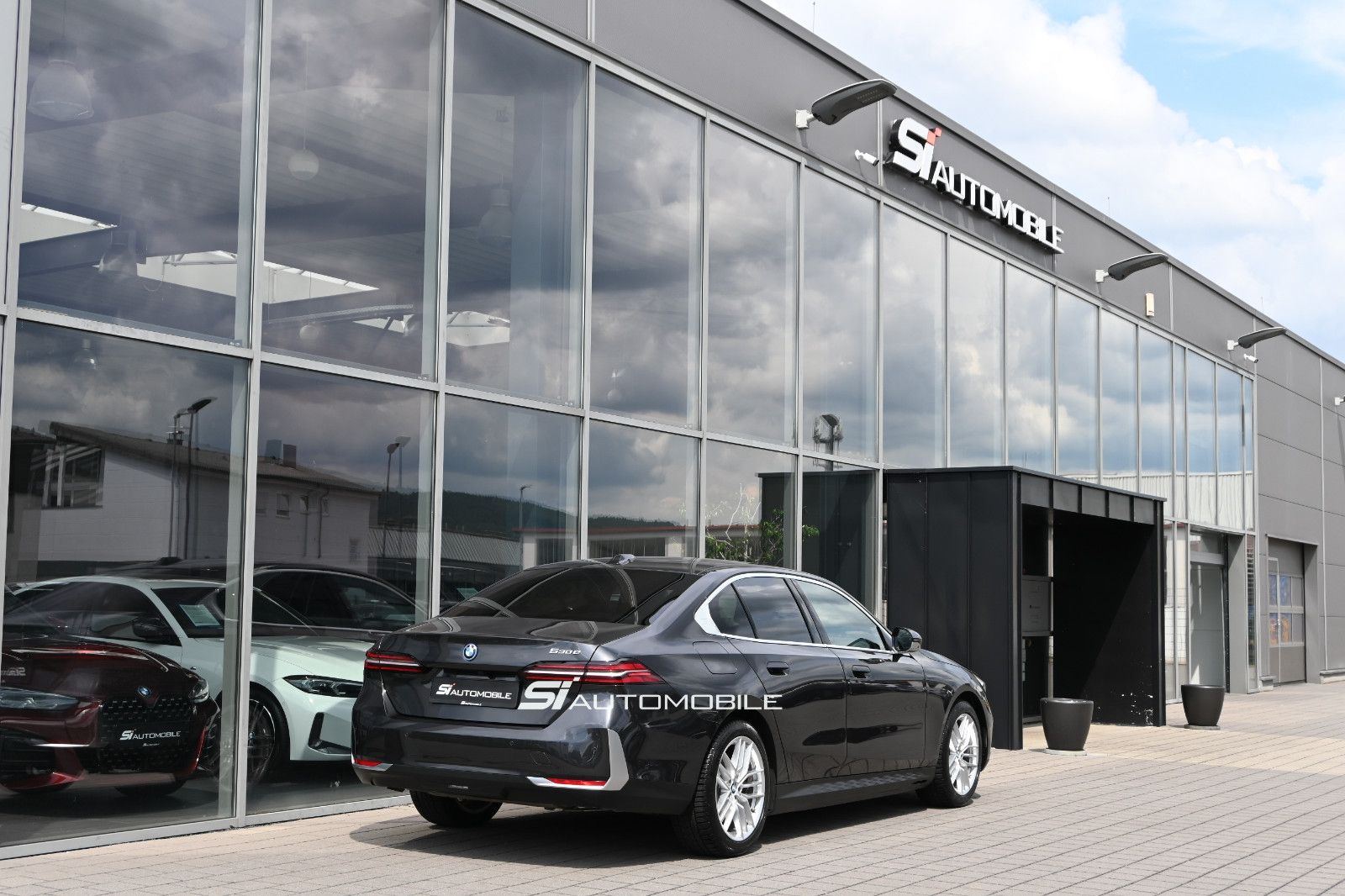 Fahrzeugabbildung BMW 530e °UVP 84.740€°ACC°AHK°SITZBELÜFT°360°HARMAN°
