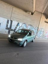 Opel Zafira 1.6 16V Comfort Comfort - Opel Zafira Comfort mit Benzin-Antrieb