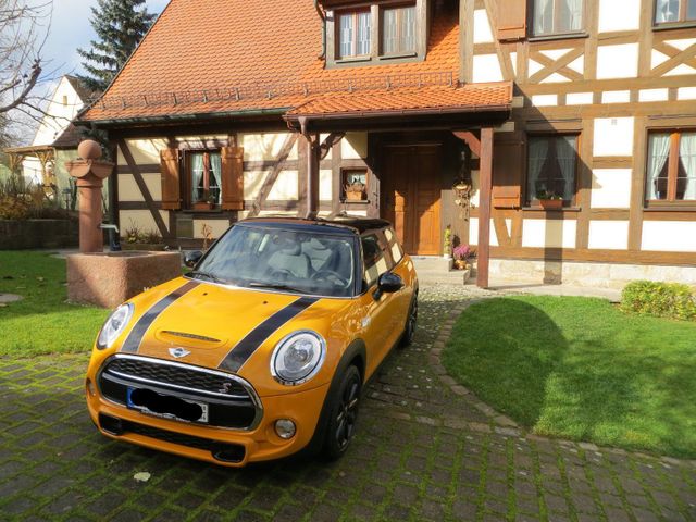 MINI COOPER S 3-Türer Volcanic Orange 192 PS