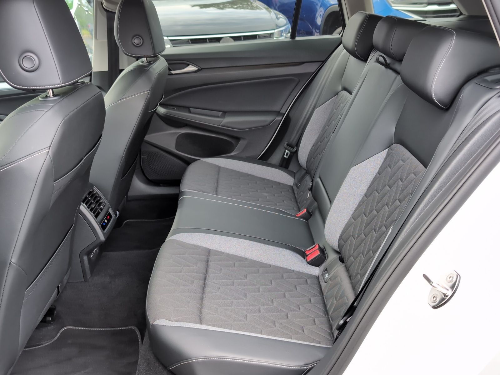 Volkswagen Golf - Bild 18