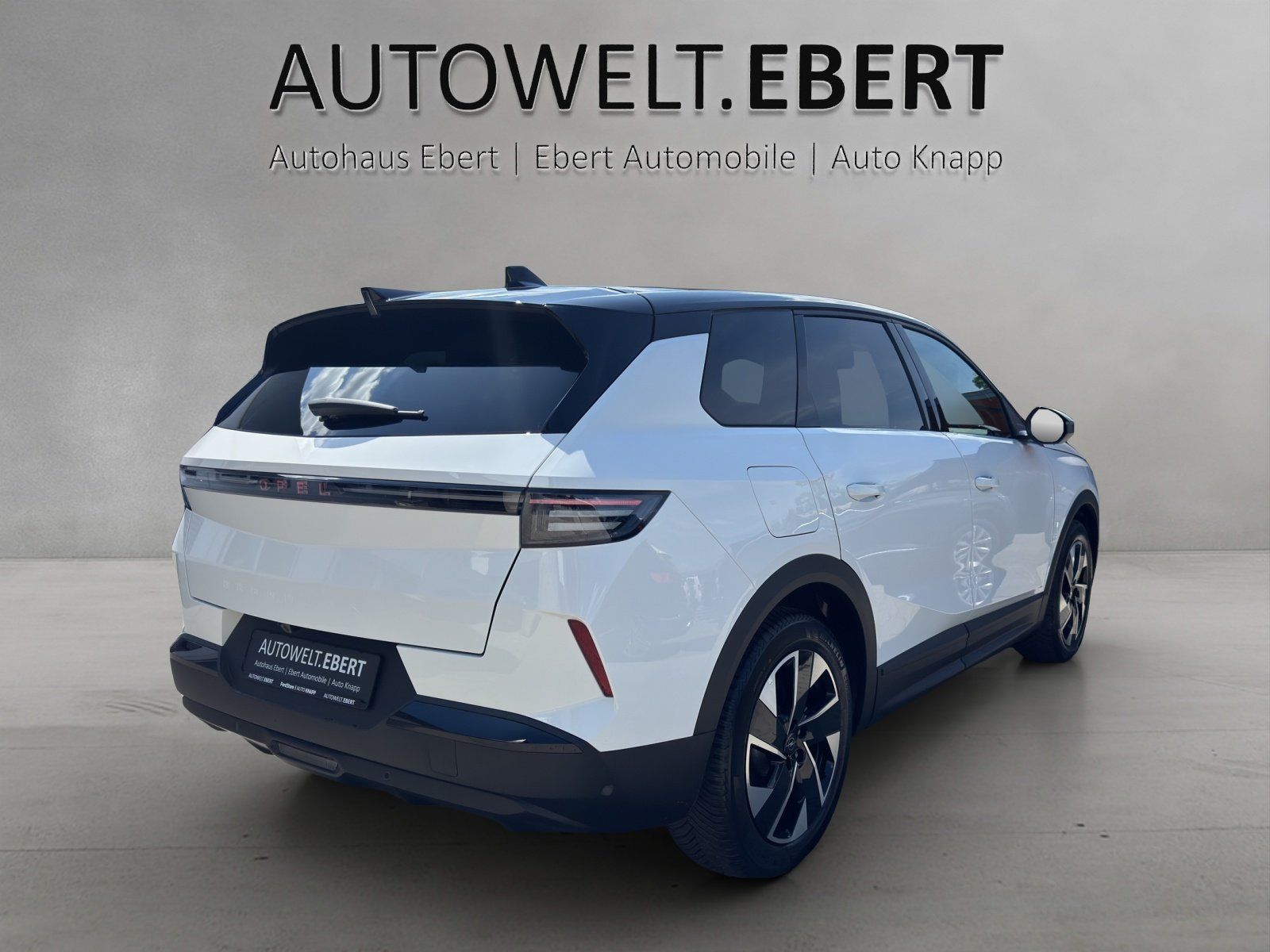 Fahrzeugabbildung Opel Grandland 1.2 Mild-Hybrid Ultimate/PANO/KAMERA/