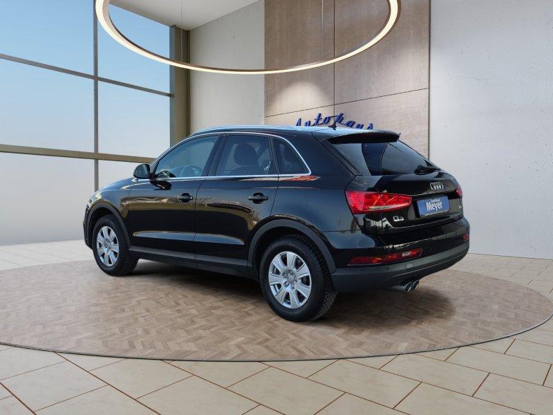 Audi Q3 2.0TDI 150PS 8*Alu/AHK/Navi/Xenon/Keyless