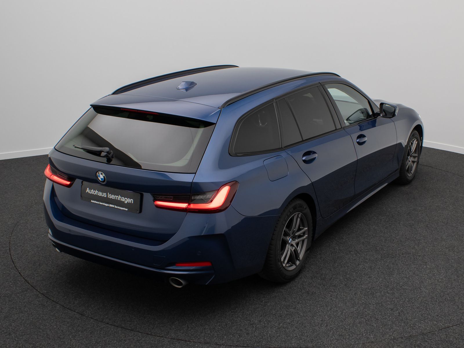 Fahrzeugabbildung BMW 318i  DAB CockPit+ PDC LED Geschwindigkeitsreg.