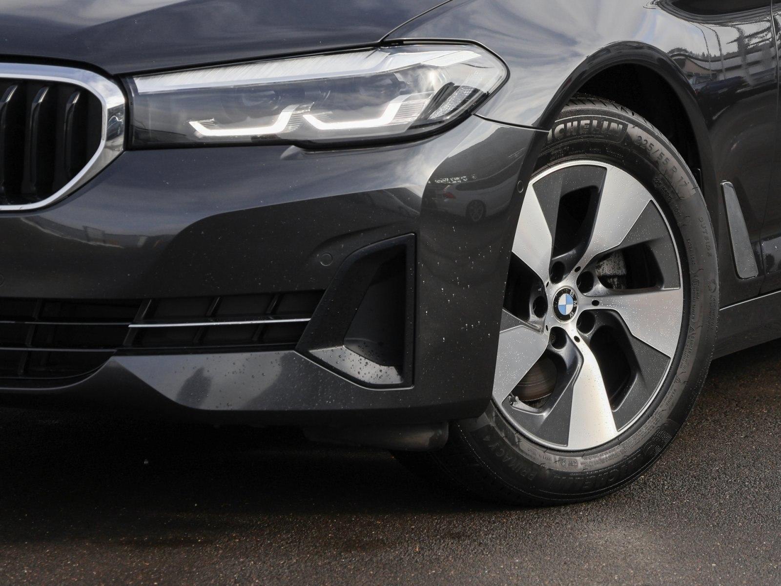 BMW 520d xDrive BusinessPaket/AHK/M Fahrwerk/