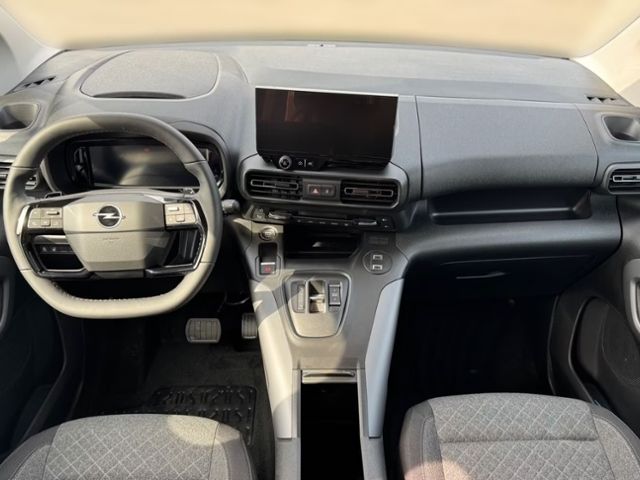 Fahrzeugabbildung Opel Combo Life XL Rollstuhlrampe behindertengerecht