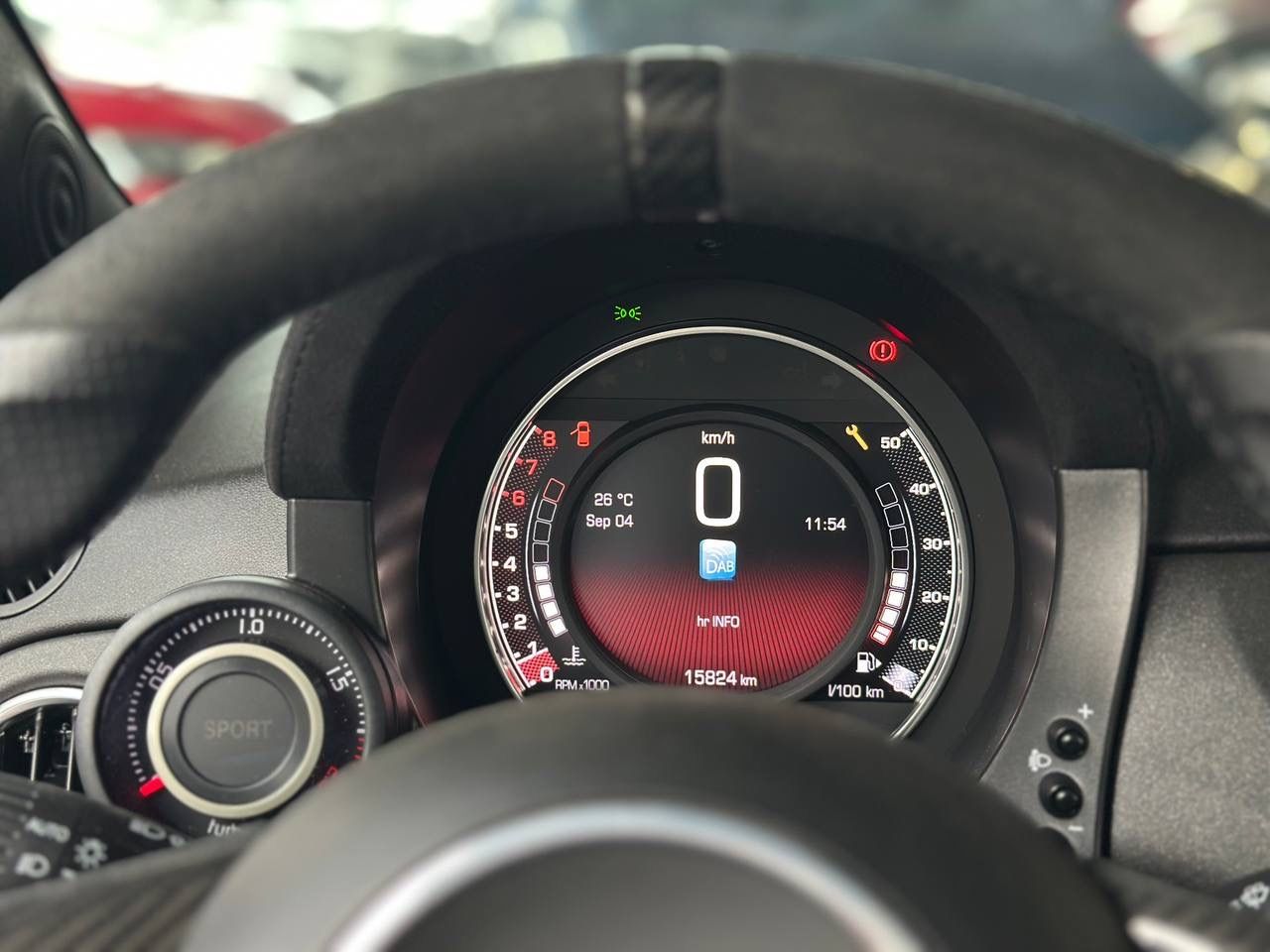 Fahrzeugabbildung Abarth 695C BEATS KLIMA NAVI 17" ALU