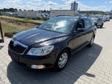 Skoda Octavia Combi 1.6 Mpi  Elegance - Skoda Octavia: Mpi