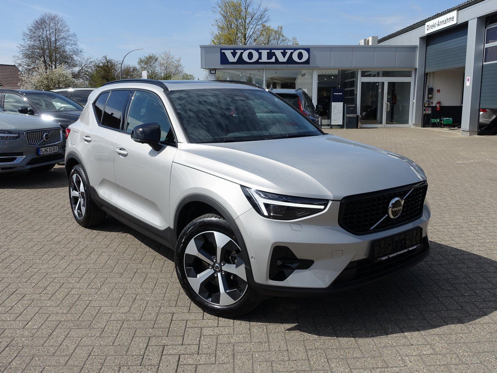 Volvo XC40 B3 Ultra Dark LED/360°Cam/HarmanKardon