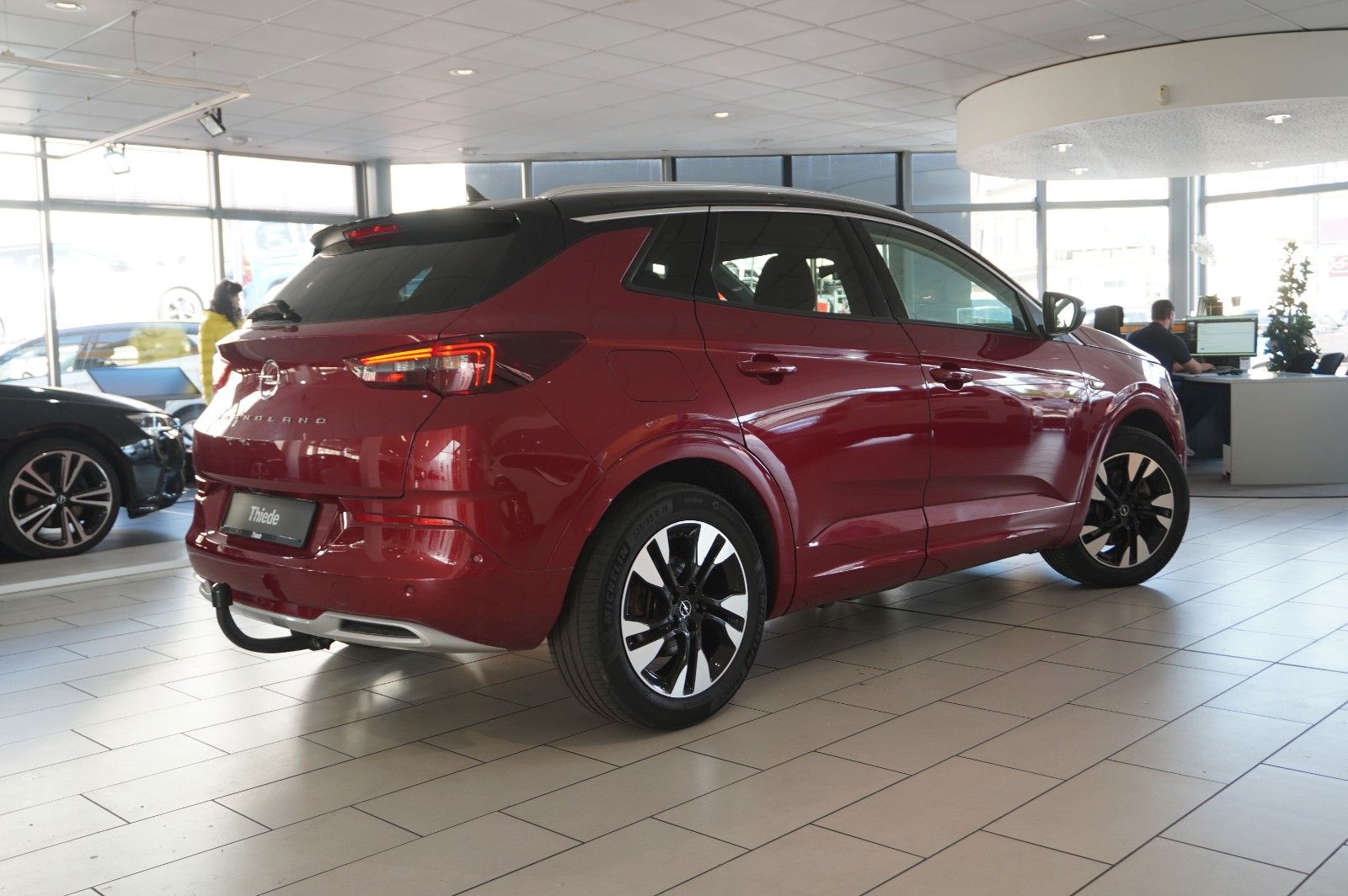 Fahrzeugabbildung Opel Grandland (X) ULTIMATE 4HYBRID NAVI/LED/360°/AHK