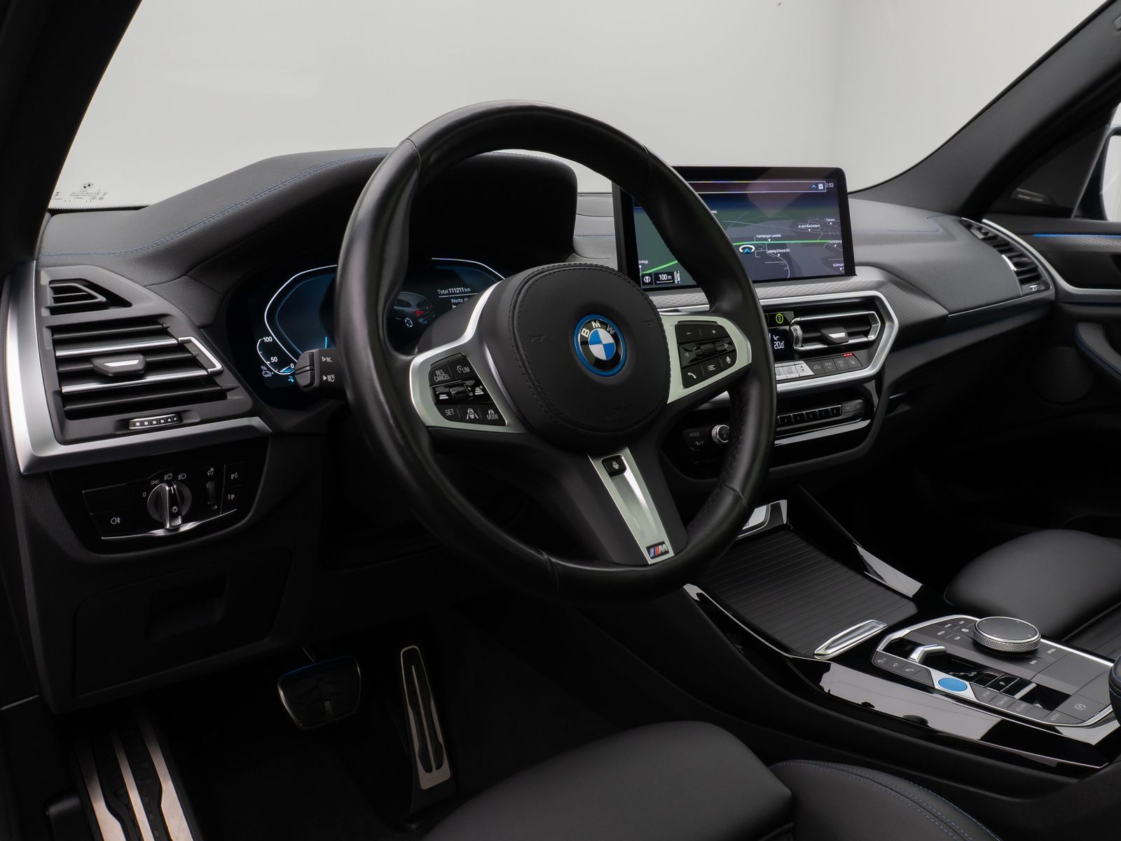 Fahrzeugabbildung BMW iX3 Impressive M Sport Panorama 360°HUD DAB H/K