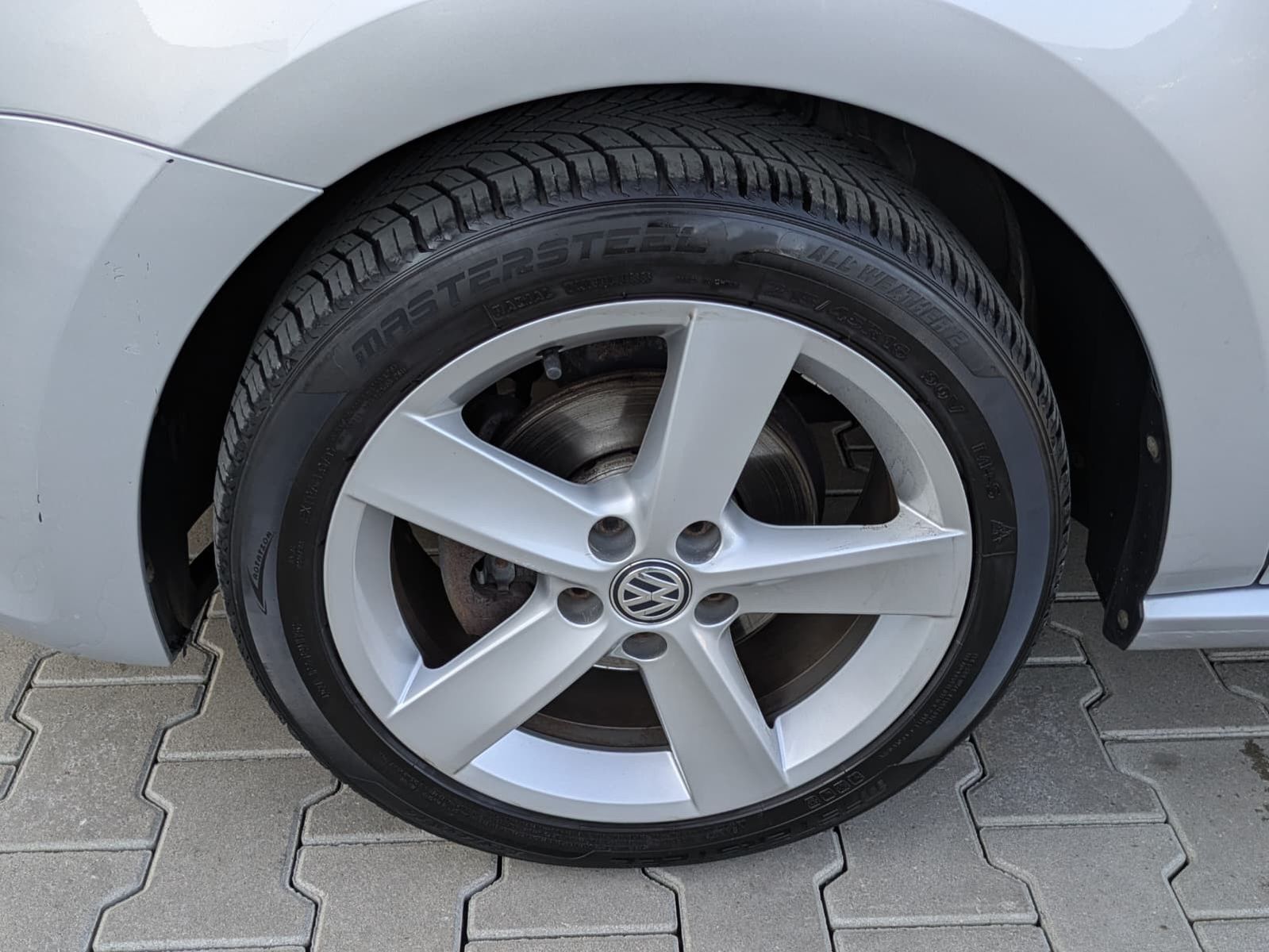 Fahrzeugabbildung Volkswagen Polo 1.2 KLIMA*SHZ*16"ALLWETTER*LED-TAGFAHRLICHT