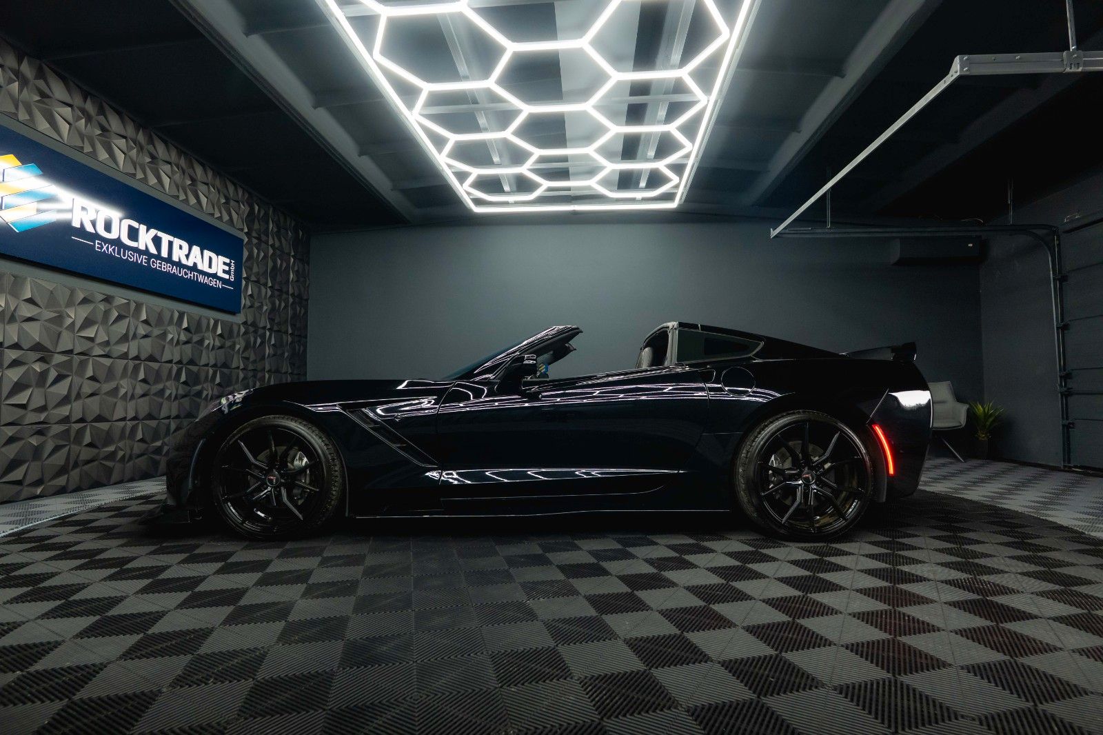 Fahrzeugabbildung Corvette C7 6.2 V8 Stingray 3LT Z06-Design Targa Perform.