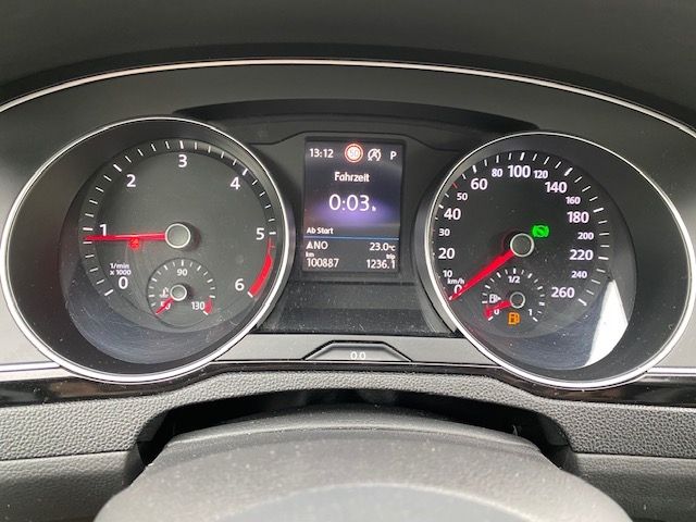 Passat Variant 2.0 TDI DSG Elegance AHK/MATRIX/1
