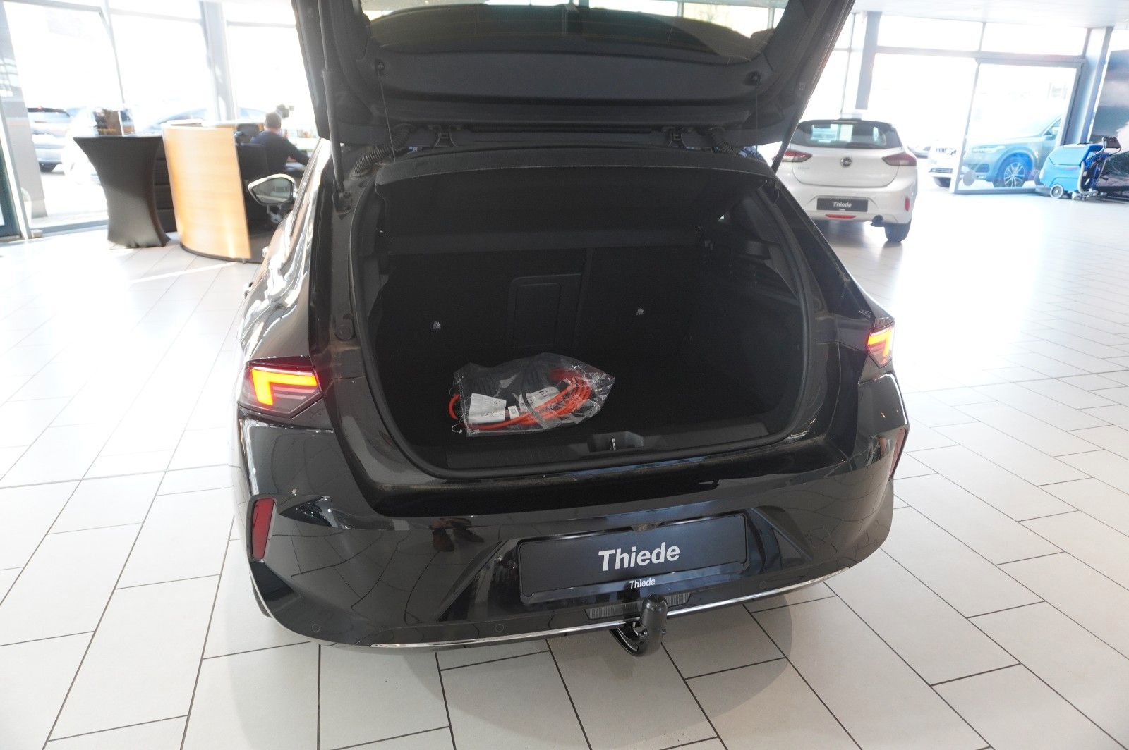 Fahrzeugabbildung Opel Astra L Lim. 1.6 HYBRID ELEGANCE NAVI/KAMERA/AHK