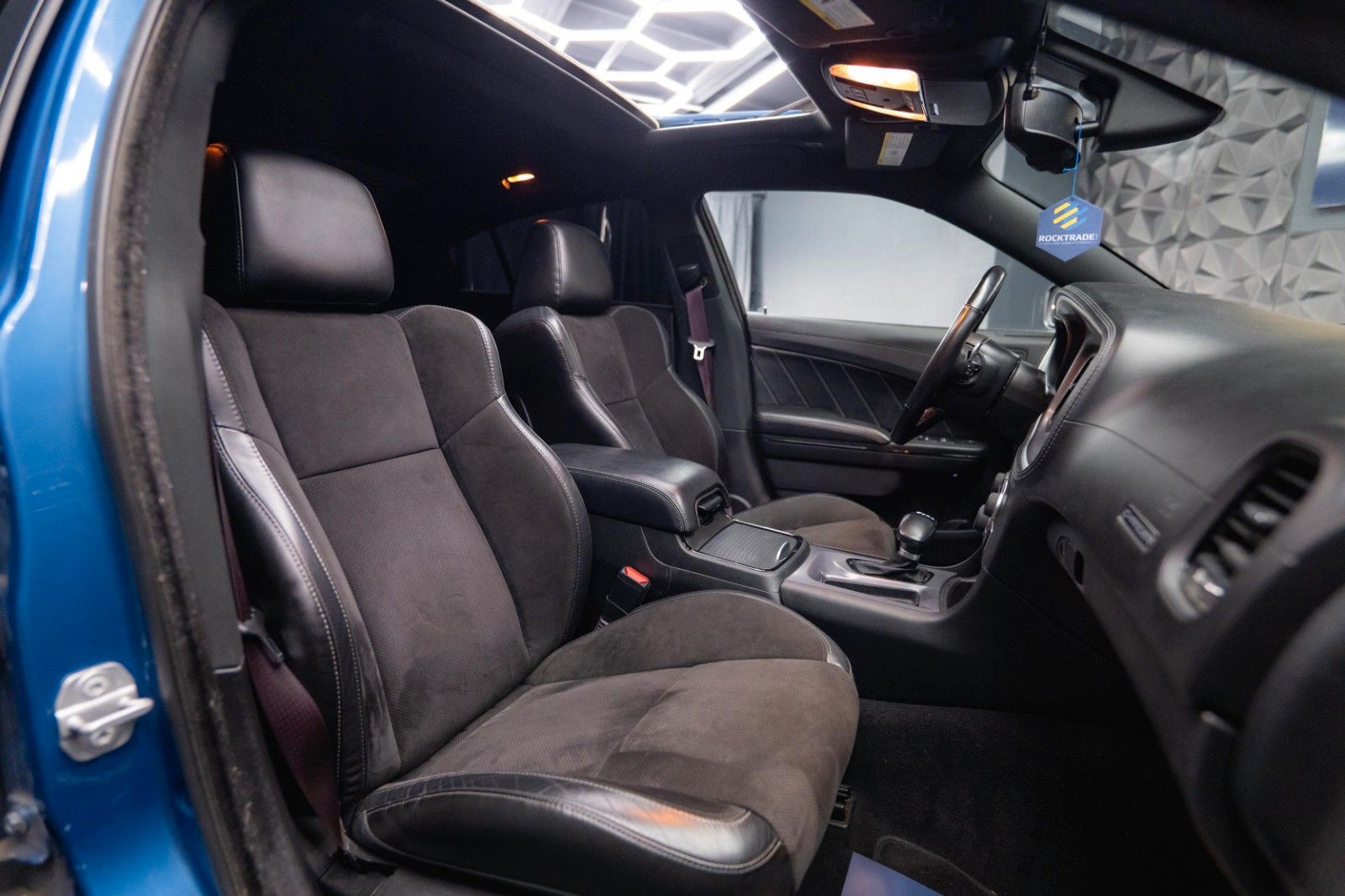 Fahrzeugabbildung Dodge Charger 5.7 V8 HEMI R/T Night-Paket Performance