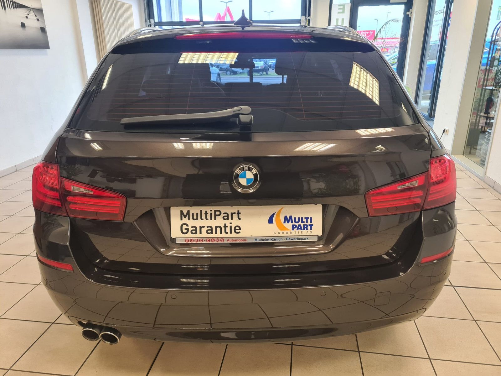 Fahrzeugabbildung BMW 520 d xDrive / AHK / Bi-XENON / LEDER