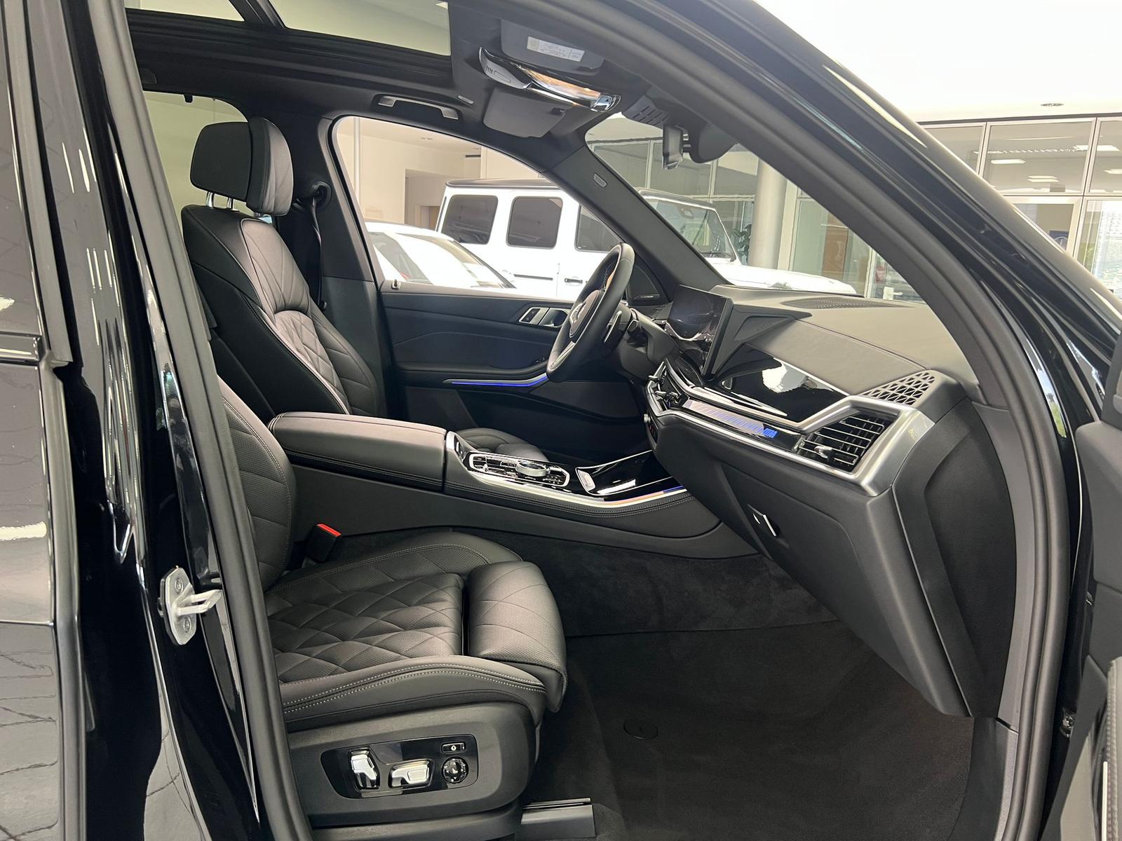BMW X5 M60 i xDrive*PANO*STHZG*MASSAGE*LUFT*HUD*360°