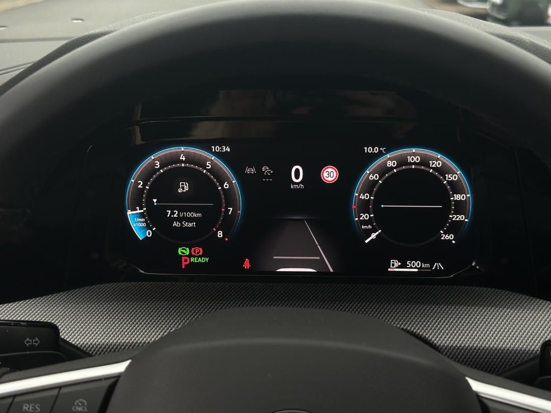 Fahrzeugabbildung Volkswagen Golf R-Line VIII R-Line,Soundsystem,Black Style