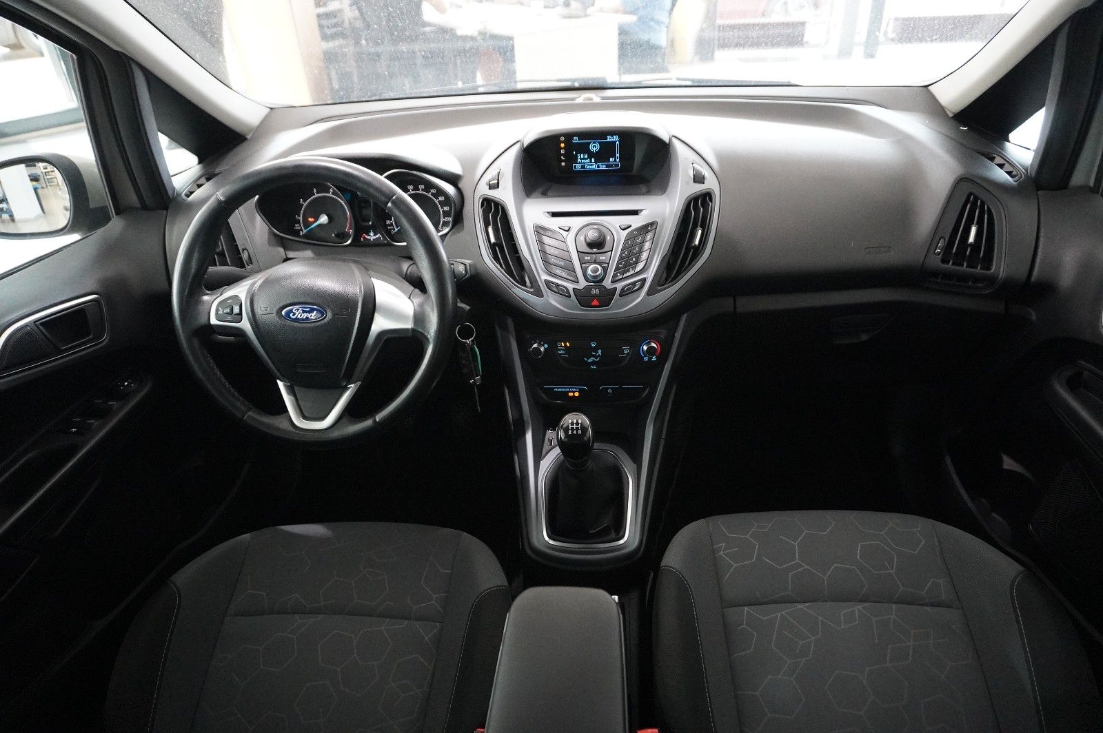 Fahrzeugabbildung Ford B-Max 1.0 TREND KLIMA/PDC/NEBEL/USB/AHK