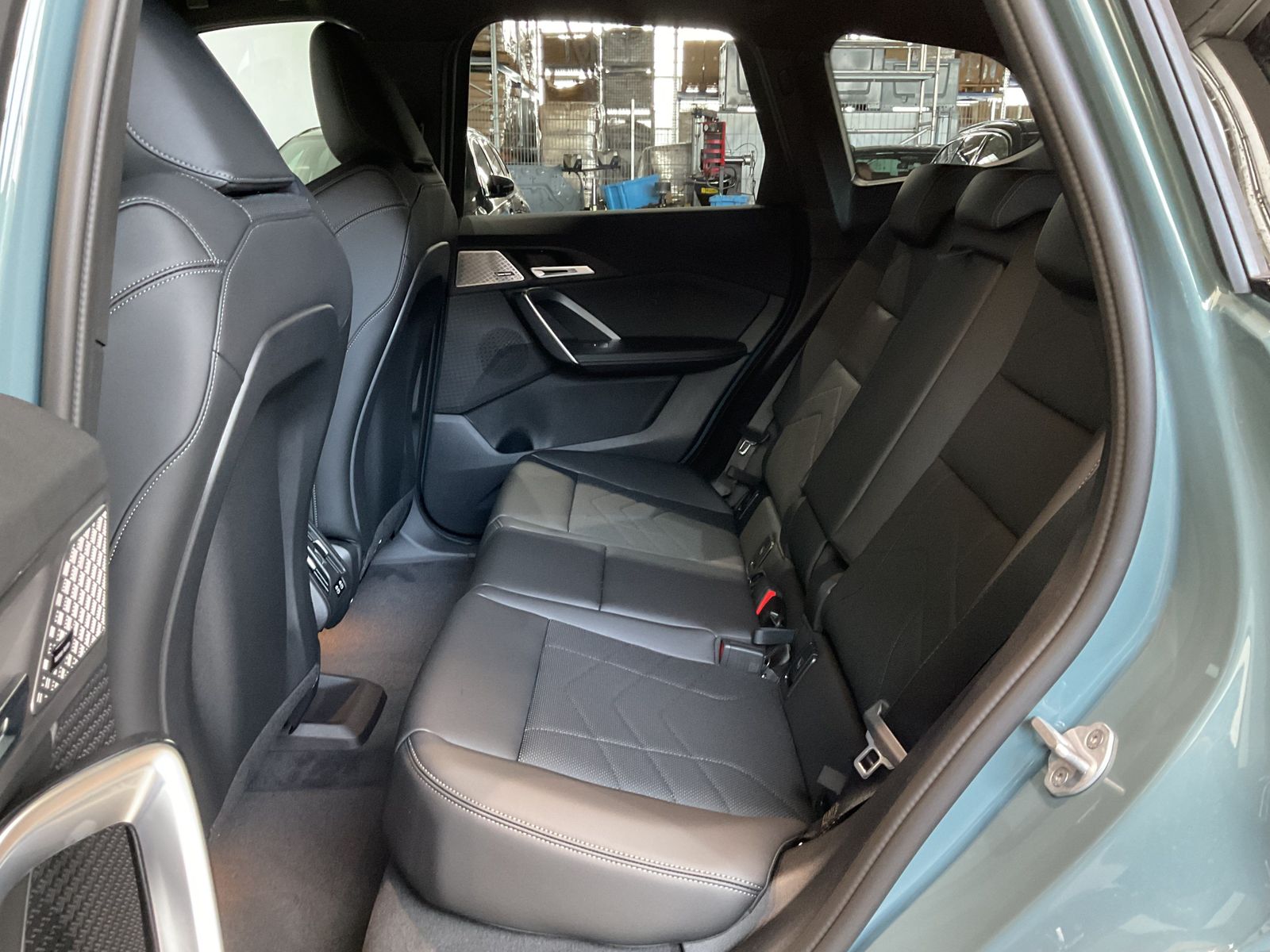 Fahrzeugabbildung BMW iX1 xDrive20 Hifi harman/kardon | Lenkradhzg. |