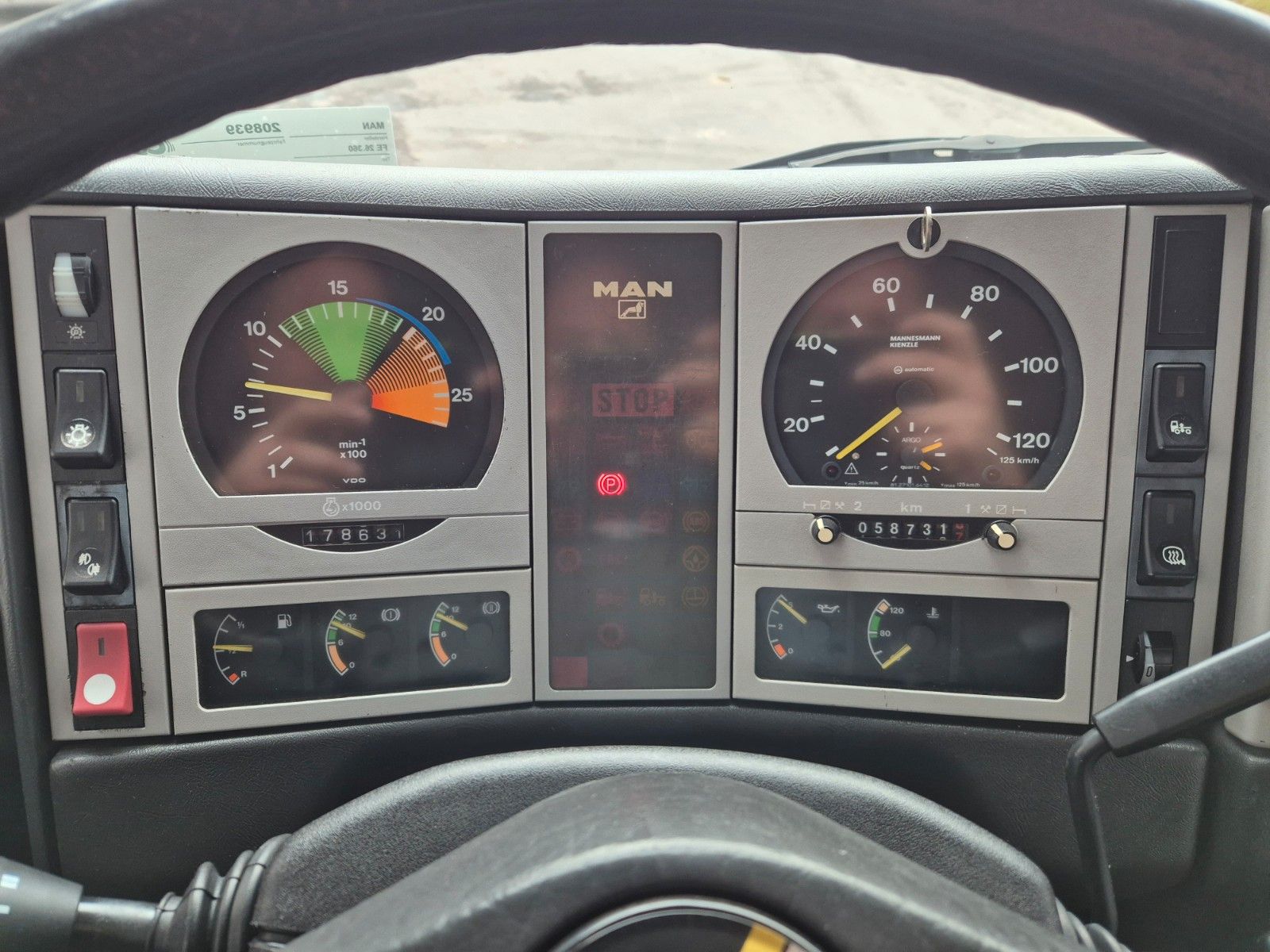 Fahrzeugabbildung MAN FE 26.360 LF 8 Löschfahrzeug