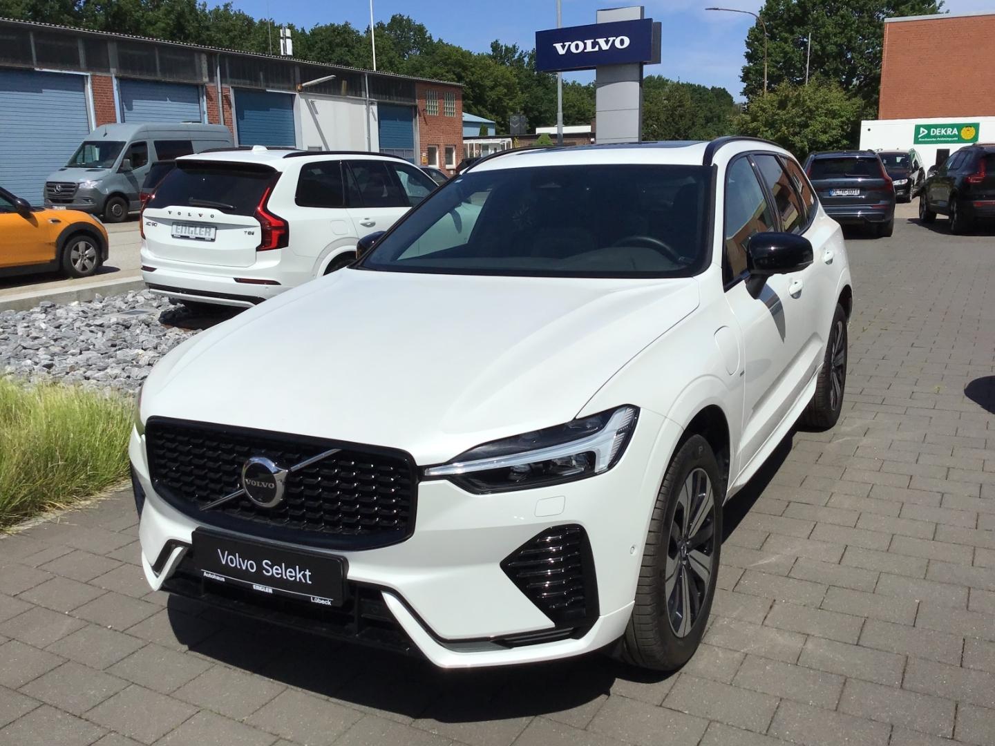 Volvo XC60 T6 Plus Dark AWD Stdhzg. 360° Cam PanoDach