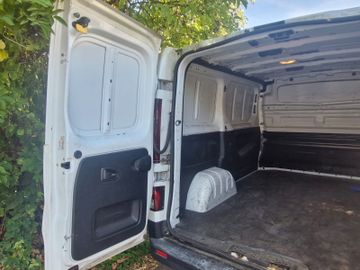 Renault Trafic - 11