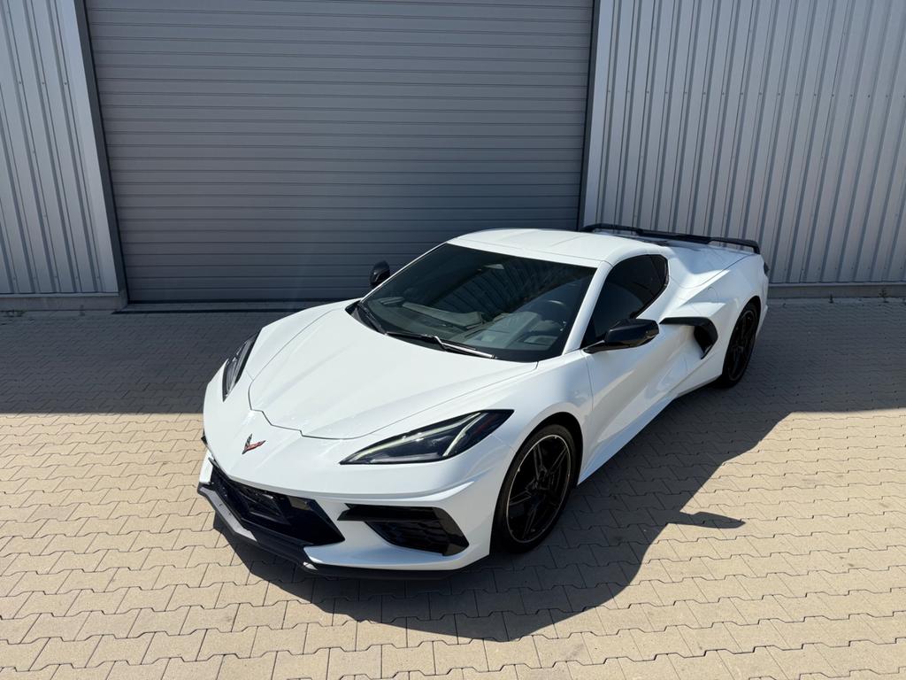 Corvette C8