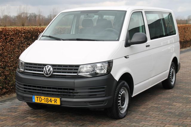 Volkswagen T6 Transporter Kombi T6 8+1 2.0 TDI klima Apk!!